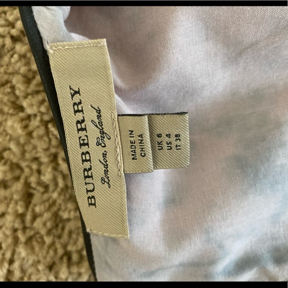 Burberry dress - Picture 14 of 15